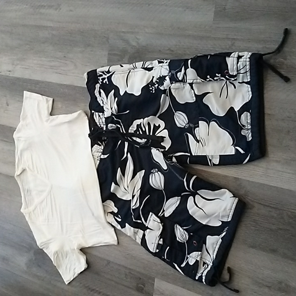 H&M Men’s Floral Swim Trunk Shorts